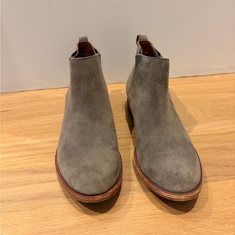 Kork-Ease Women's Gray Suede Ankle Boots